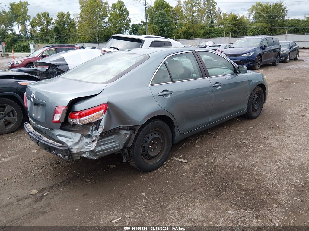 2011 Toyota Camry LE photo 4