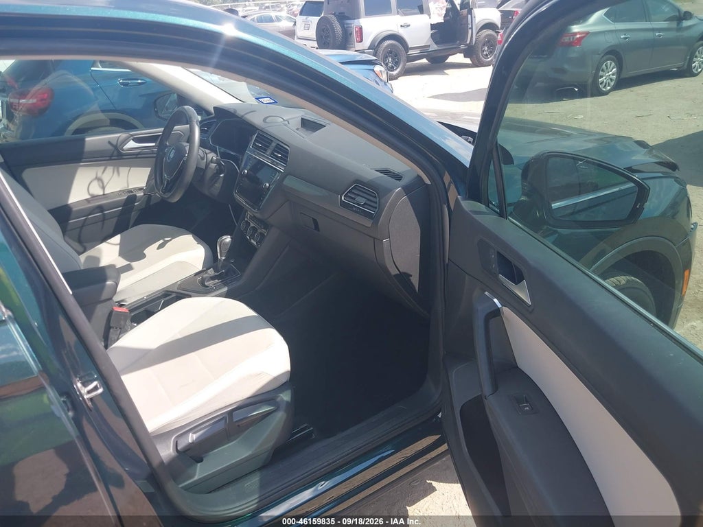 2019 Volkswagen Tiguan 2.0T SE/2.0T SEL/2.0T SEL R-Line/2.0T SEL R-Line Black photo 5