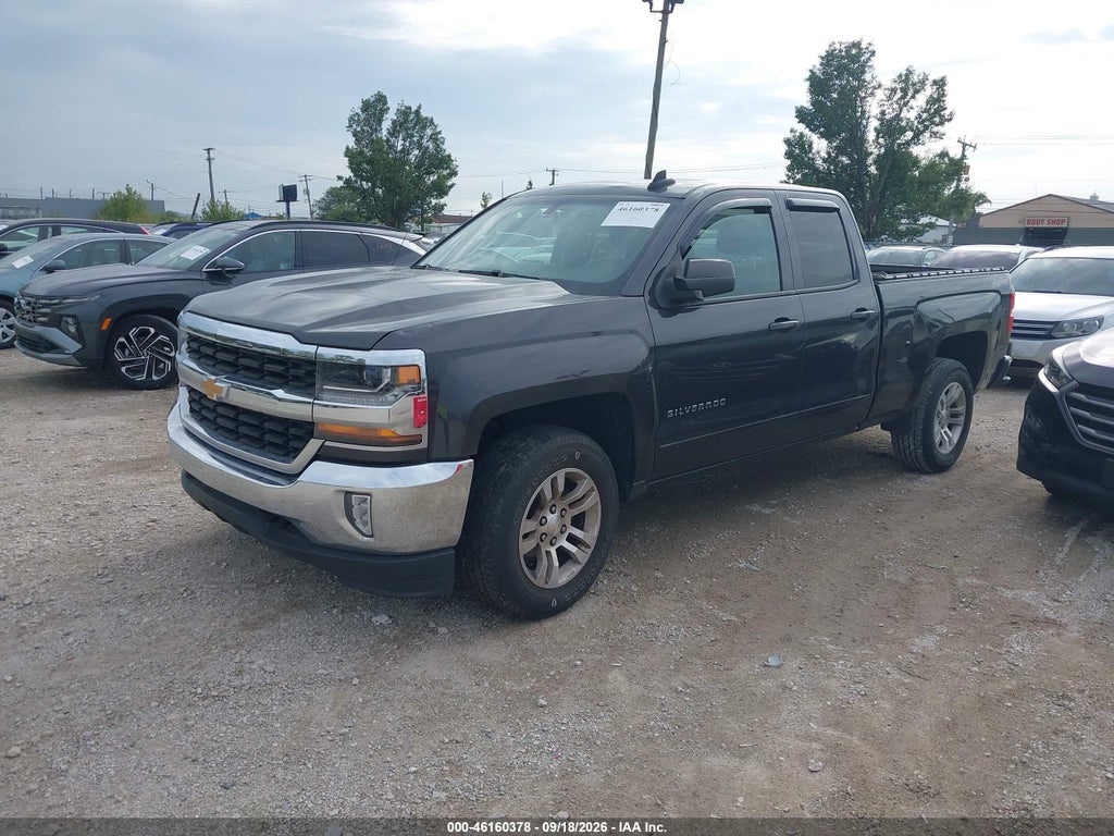2016 Chevrolet Silverado 1500 LT photo 2