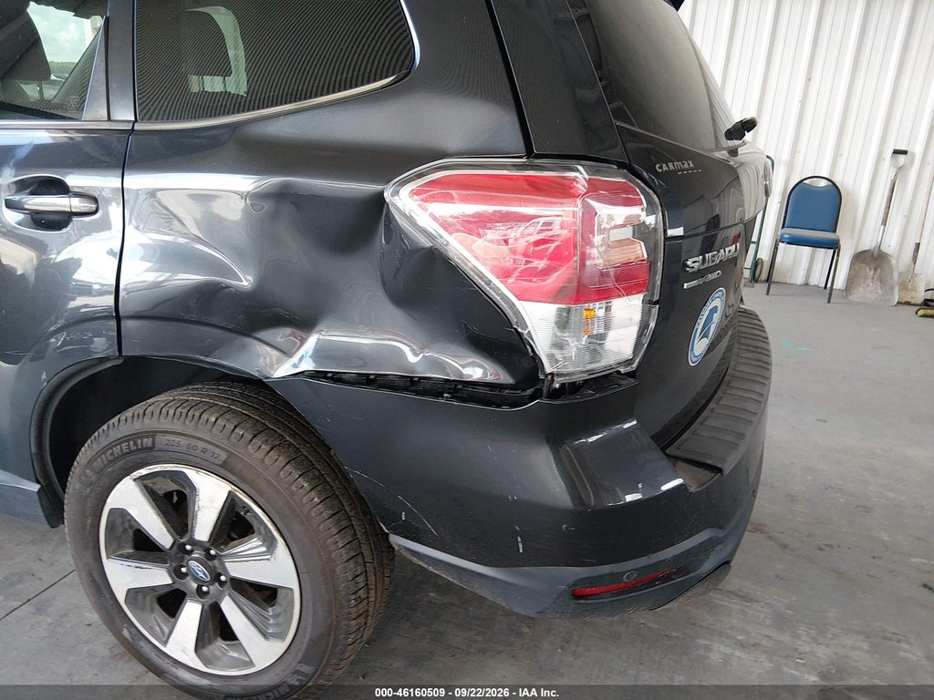 2017 Subaru Forester 2.5I Limited photo 6