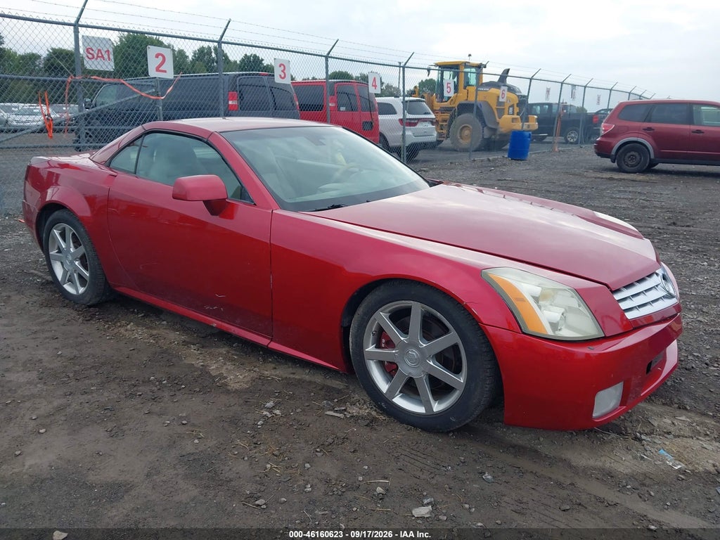 2005 Cadillac XLR Standard photo 1