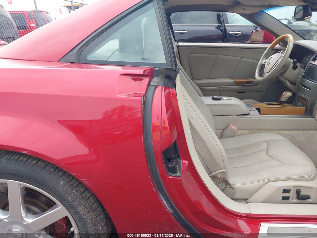 2005 Cadillac XLR Standard photo 8