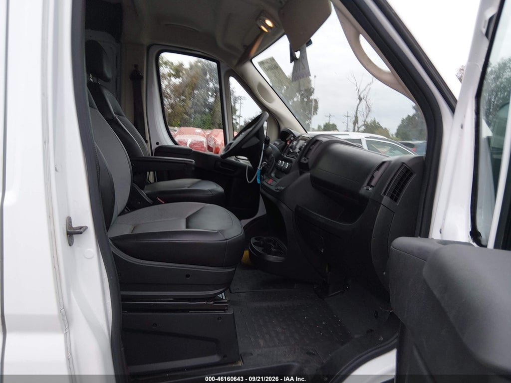 2019 Ram Promaster 1500 LOW Roof 136 WB photo 5