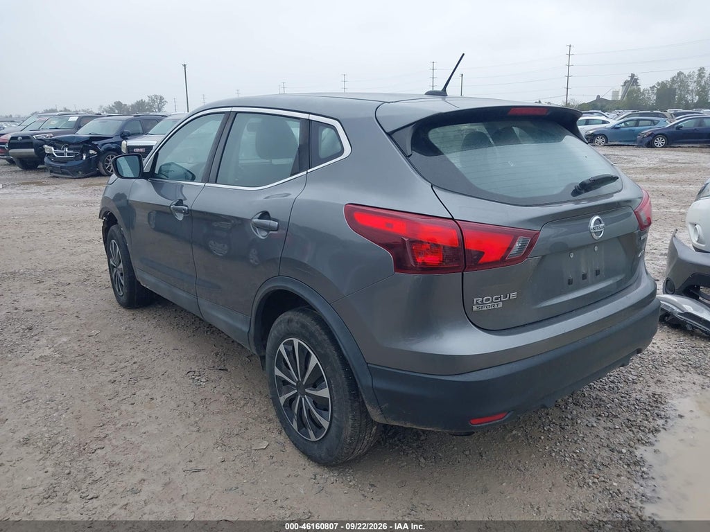 2019 Nissan Rogue Sport S photo 3