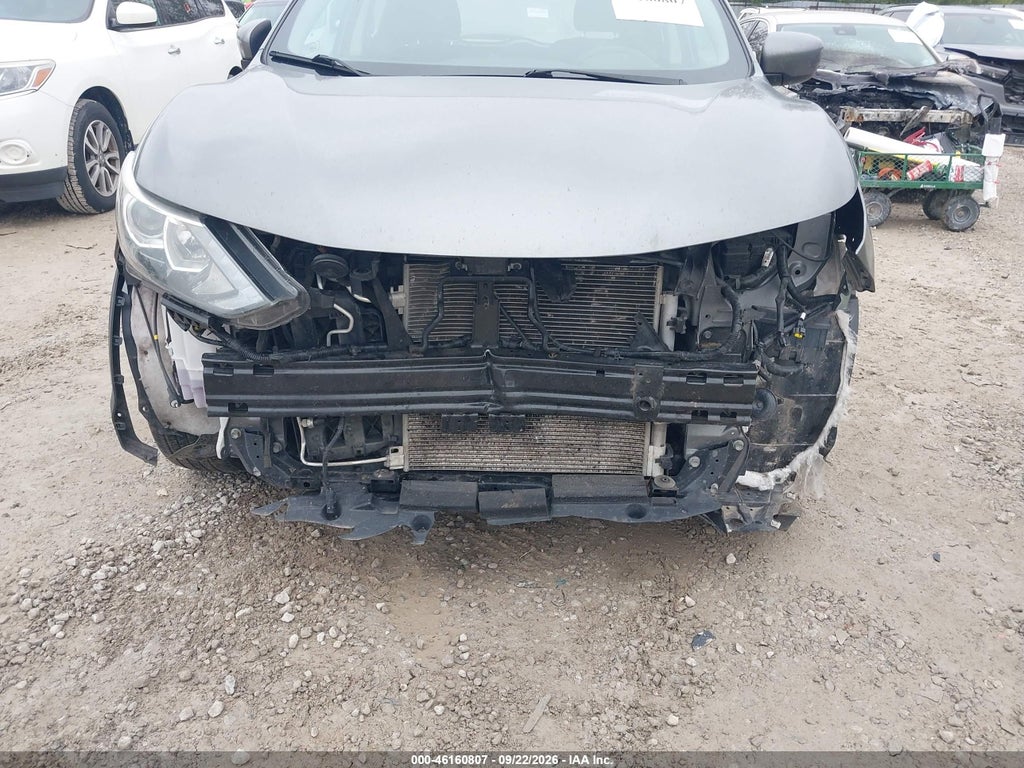 2019 Nissan Rogue Sport S photo 6