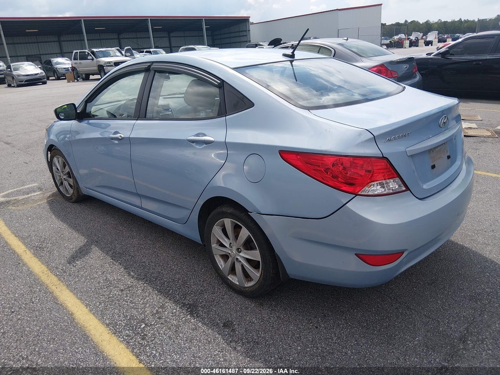 2013 Hyundai Accent GLS photo 3