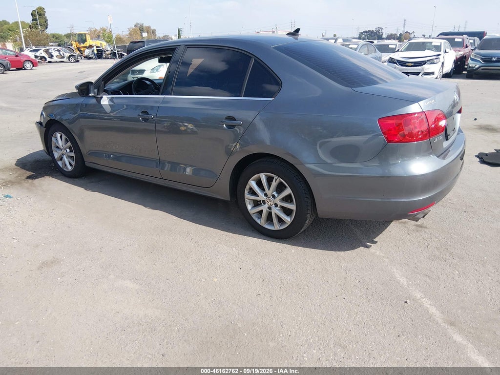 2014 Volkswagen Jetta 1.8T SE photo 3