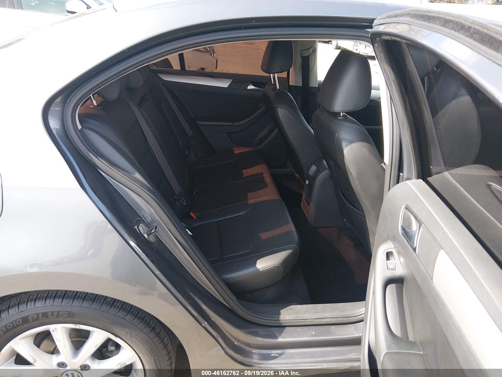 2014 Volkswagen Jetta 1.8T SE photo 8