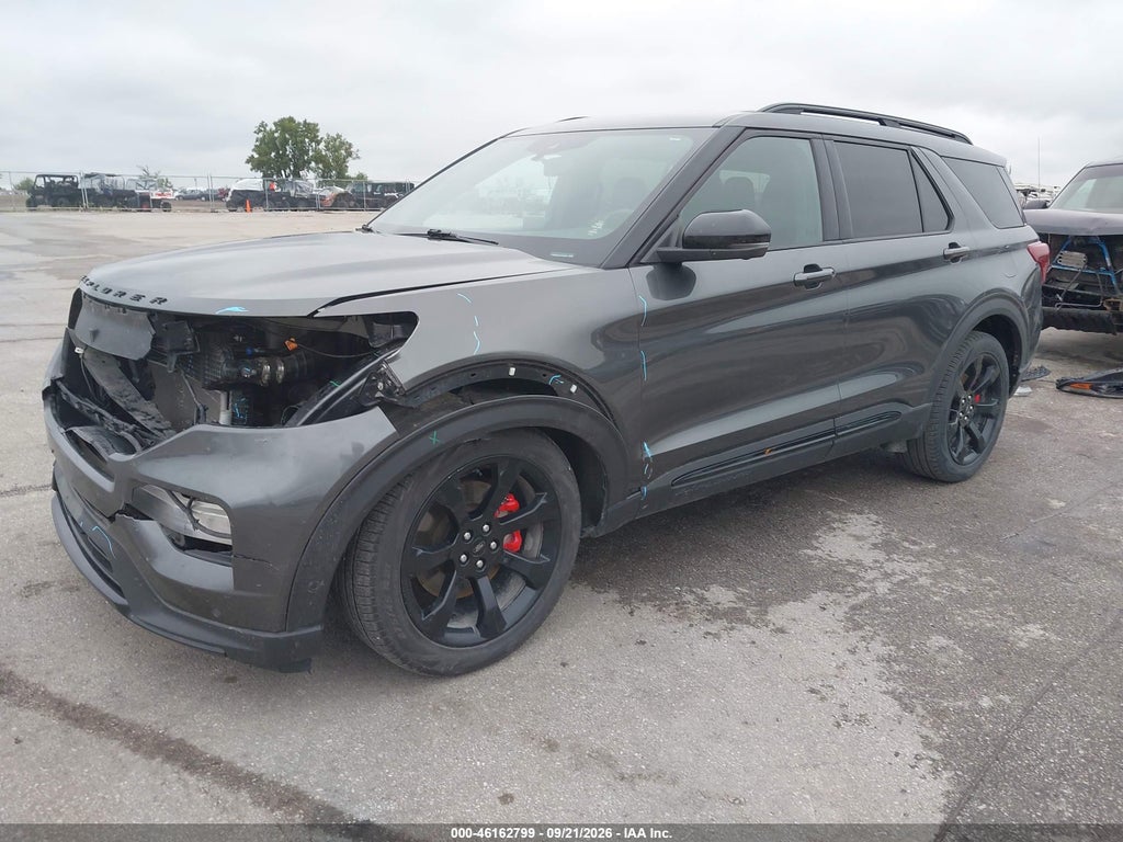 2020 Ford Explorer ST photo 2