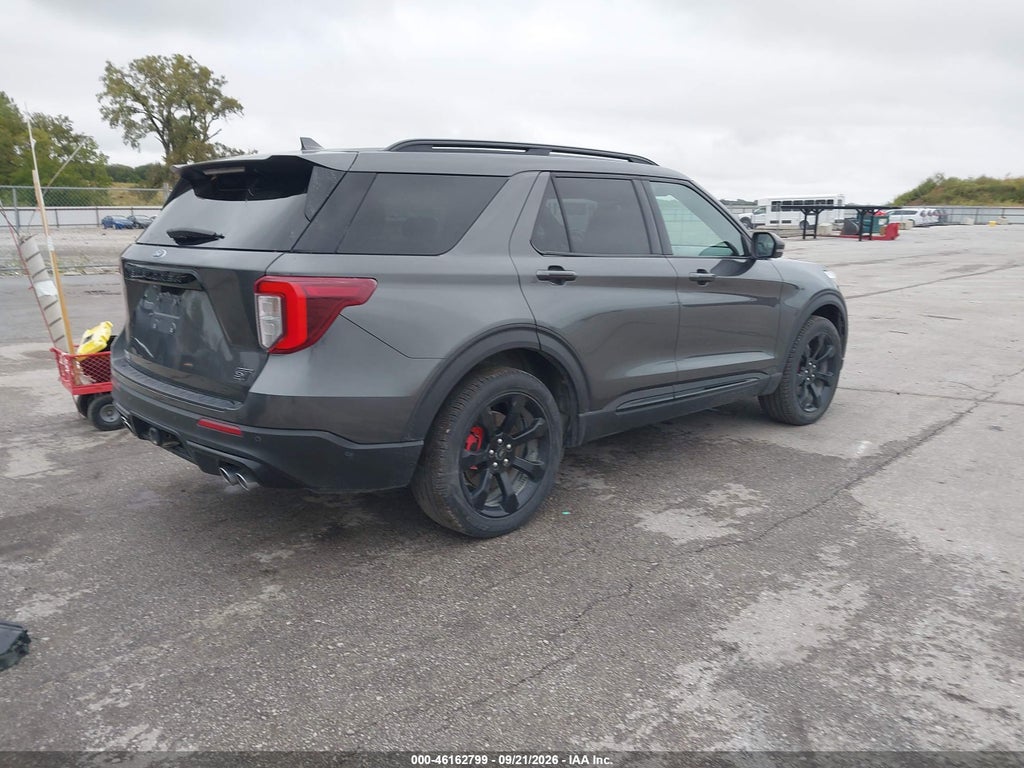2020 Ford Explorer ST photo 4