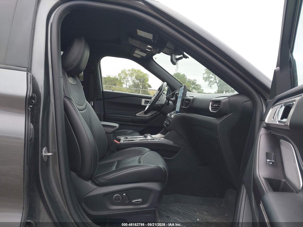 2020 Ford Explorer ST photo 5