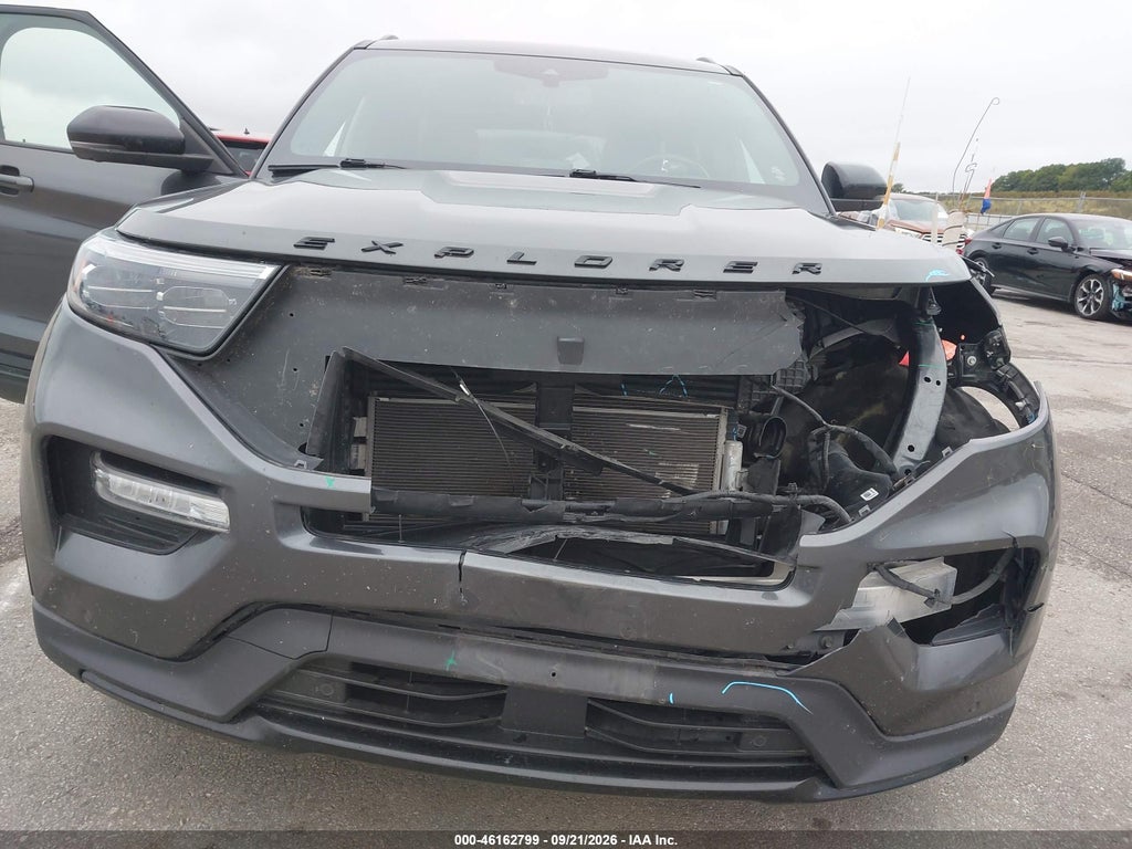 2020 Ford Explorer ST photo 6