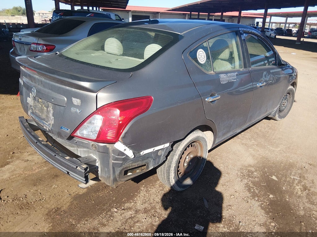 2016 Nissan Versa 1.6 SV photo 4