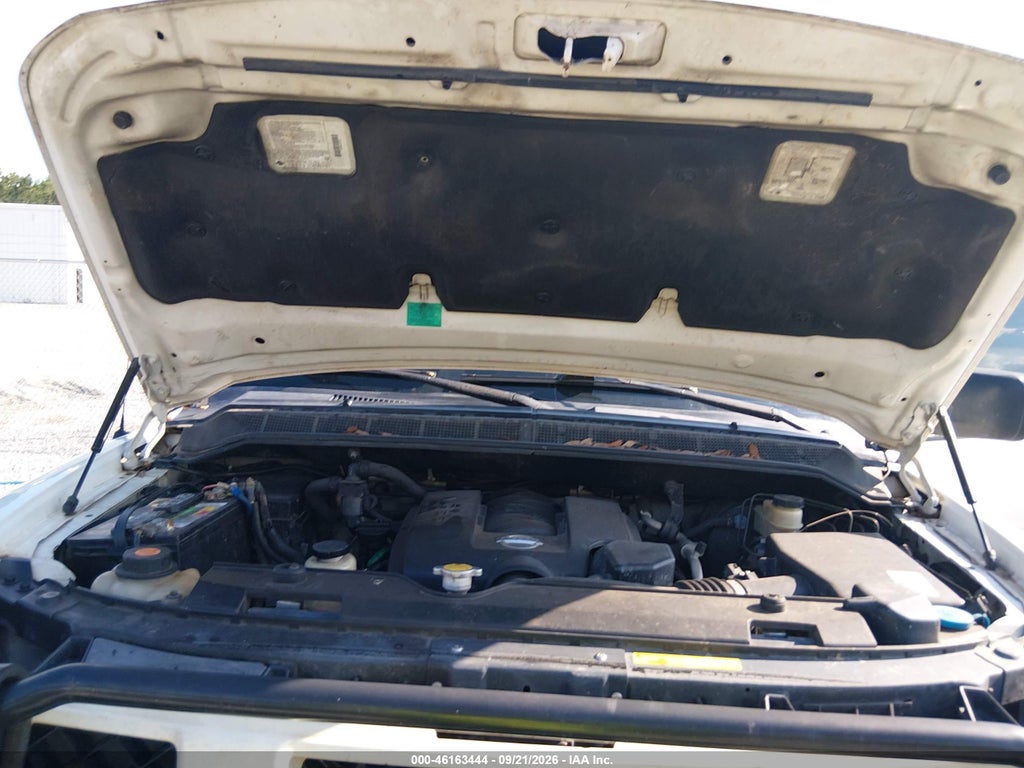 2004 Nissan Titan XE photo 10