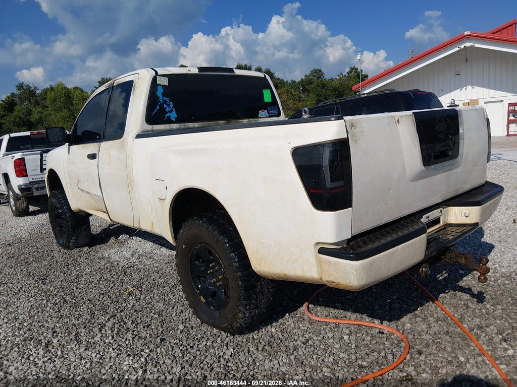 2004 Nissan Titan XE photo 3