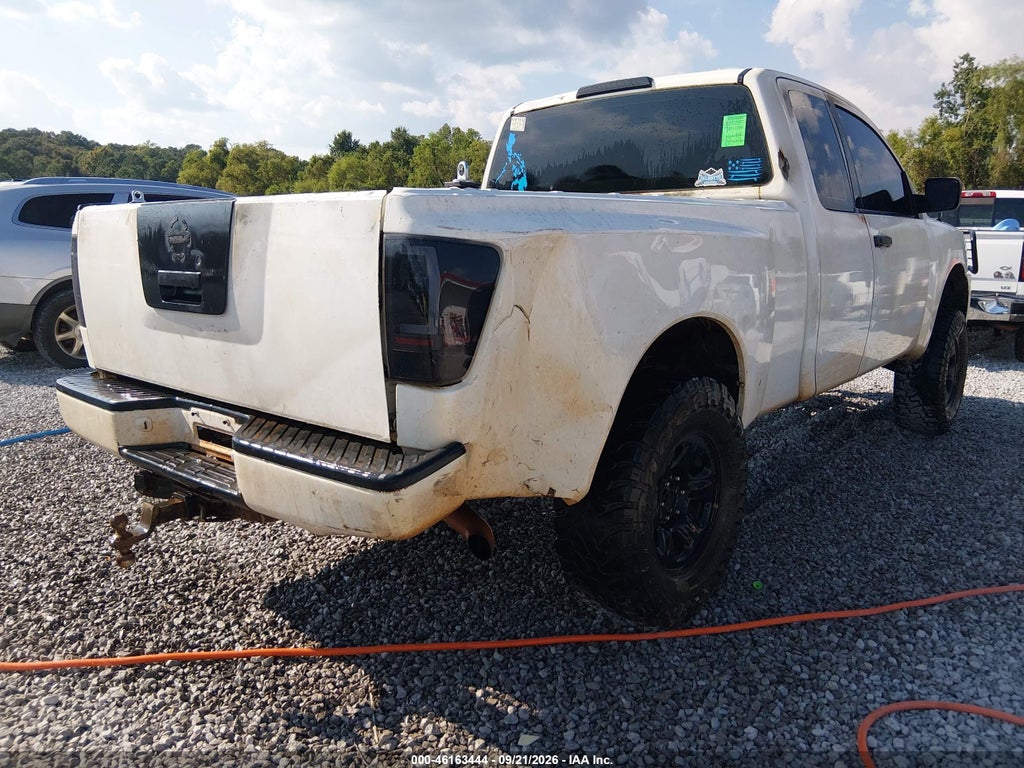 2004 Nissan Titan XE photo 4