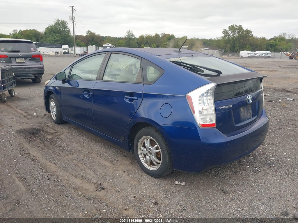 2011 Toyota Prius TWO photo 3