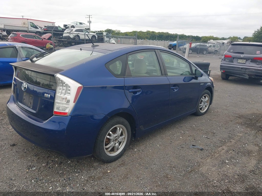 2011 Toyota Prius TWO photo 4