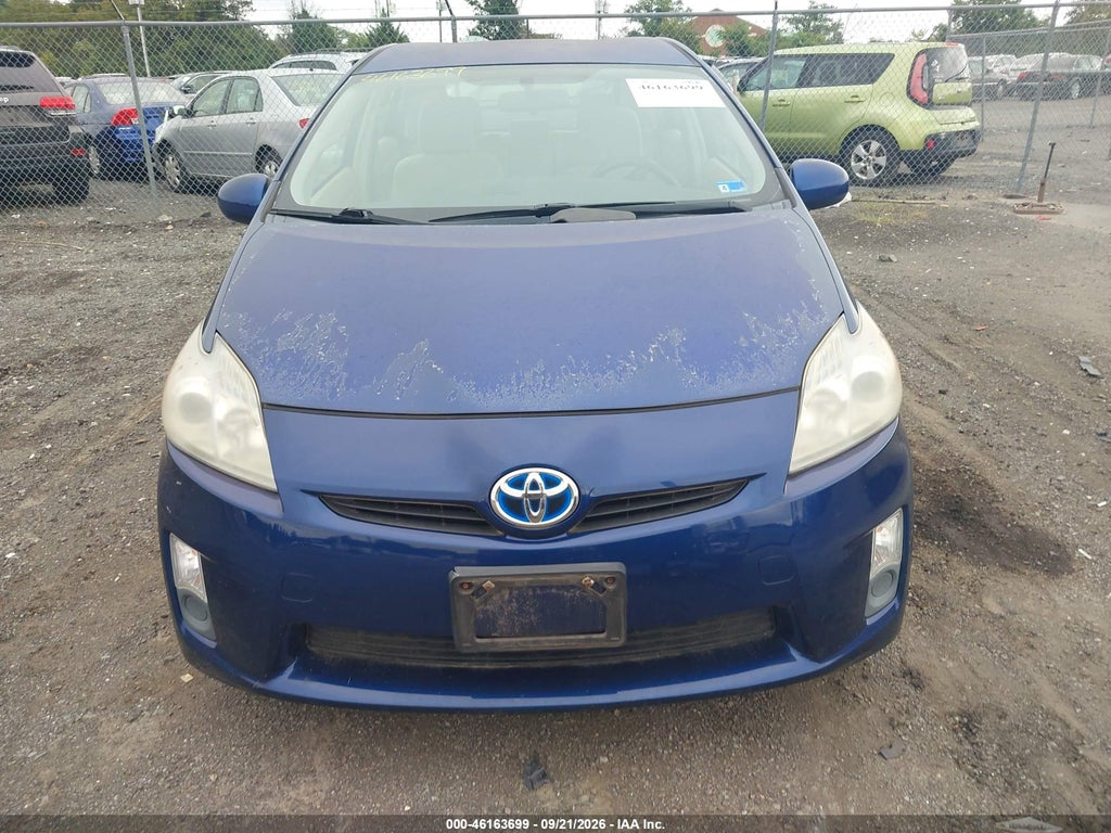 2011 Toyota Prius TWO photo 6