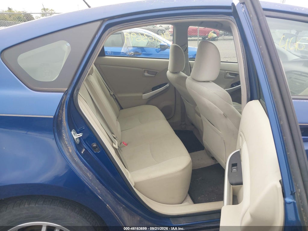 2011 Toyota Prius TWO photo 8