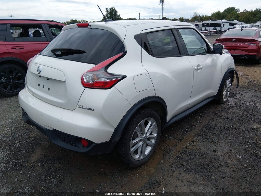 2015 Nissan Juke SL photo 4