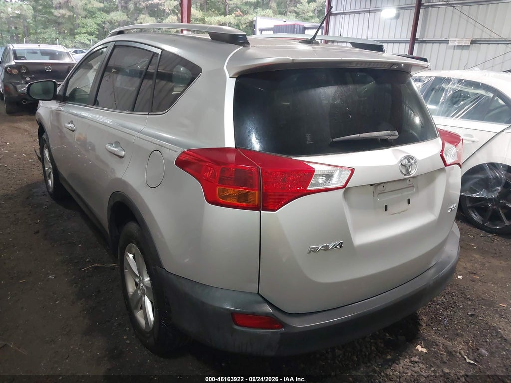 2014 Toyota RAV4 XLE photo 3