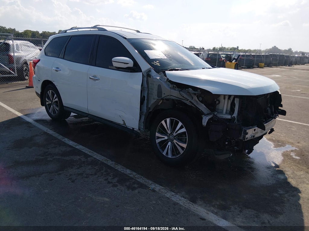 2017 Nissan Pathfinder SL photo 1