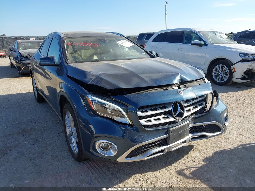 2020 Mercedes-Benz GLA 250 4MATIC photo 1
