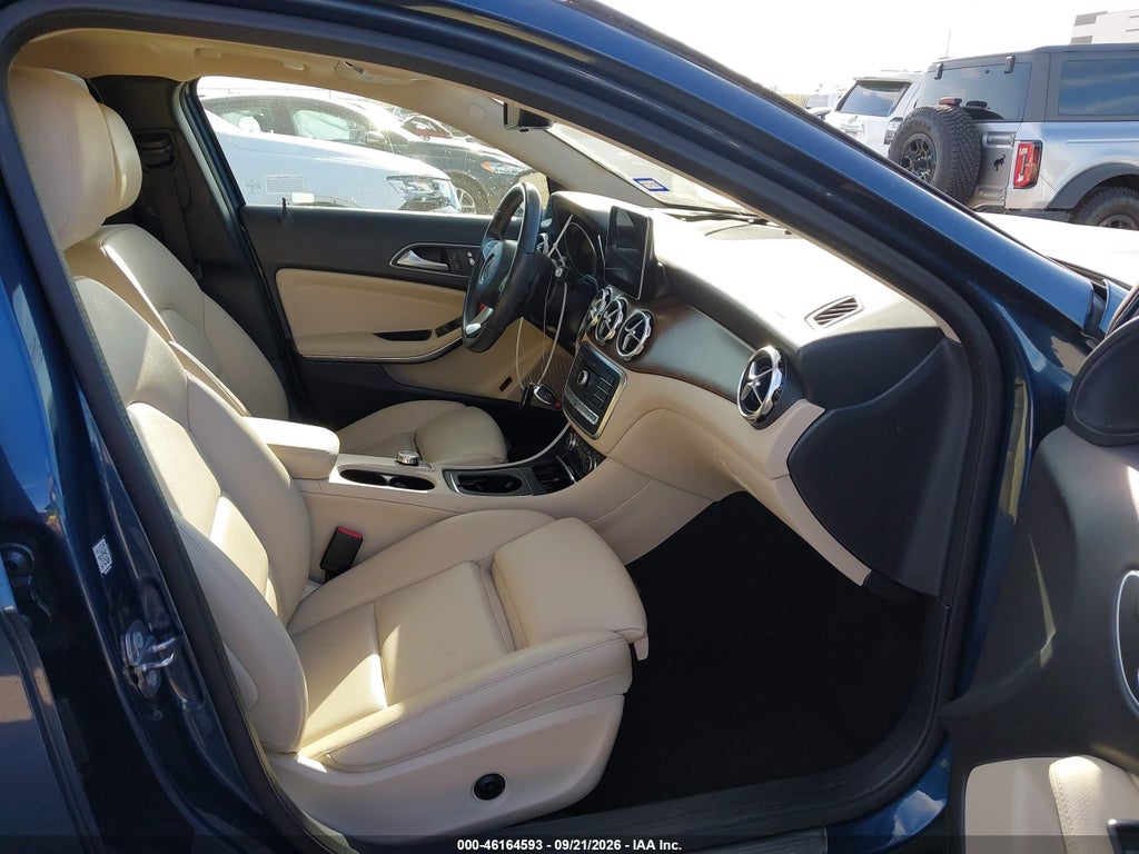 2020 Mercedes-Benz GLA 250 4MATIC photo 5