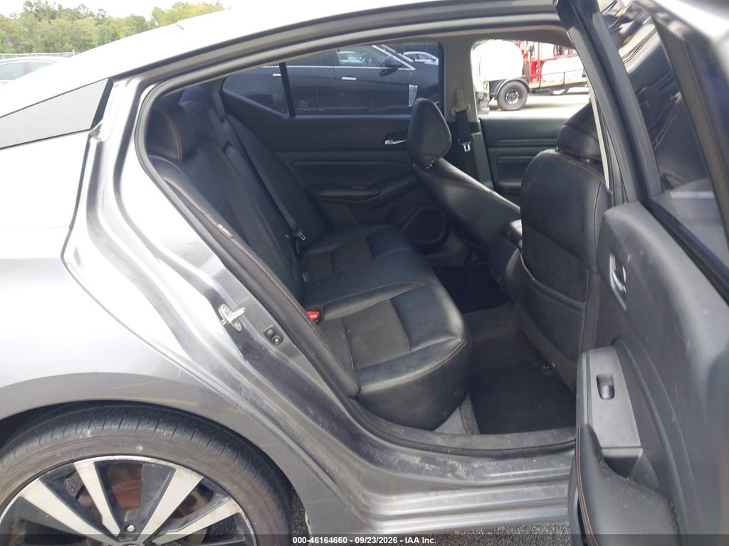 2020 Nissan Altima SR FWD photo 8