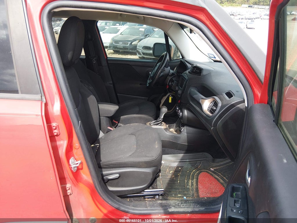 2015 Jeep Renegade Latitude photo 5