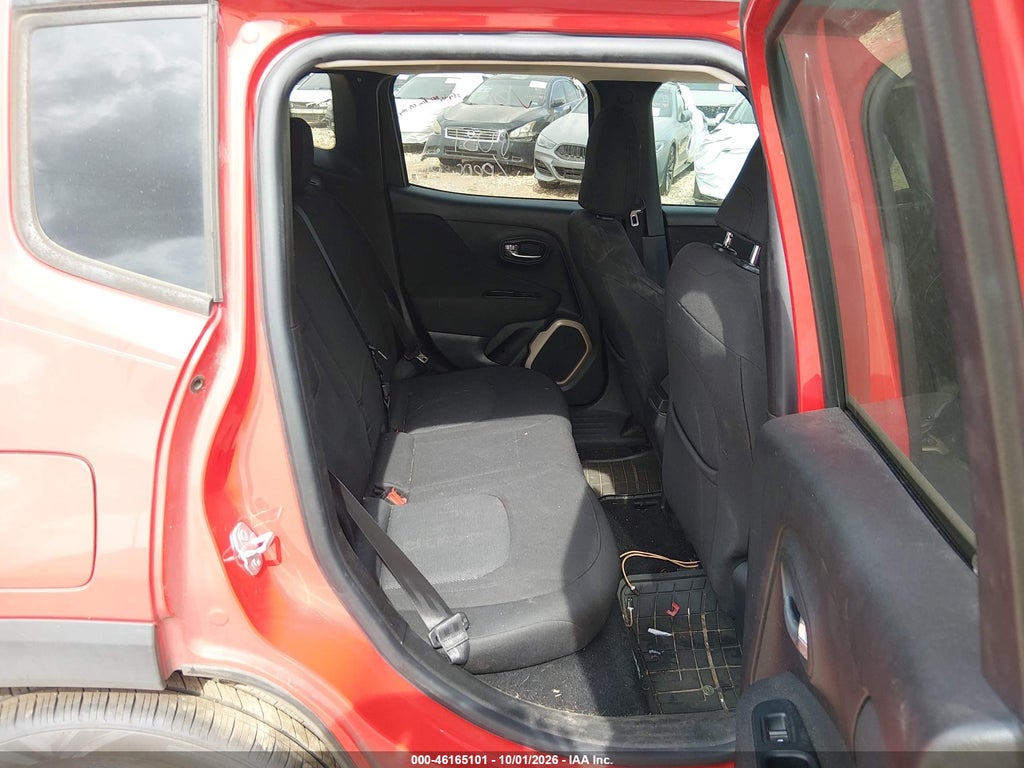 2015 Jeep Renegade Latitude photo 8