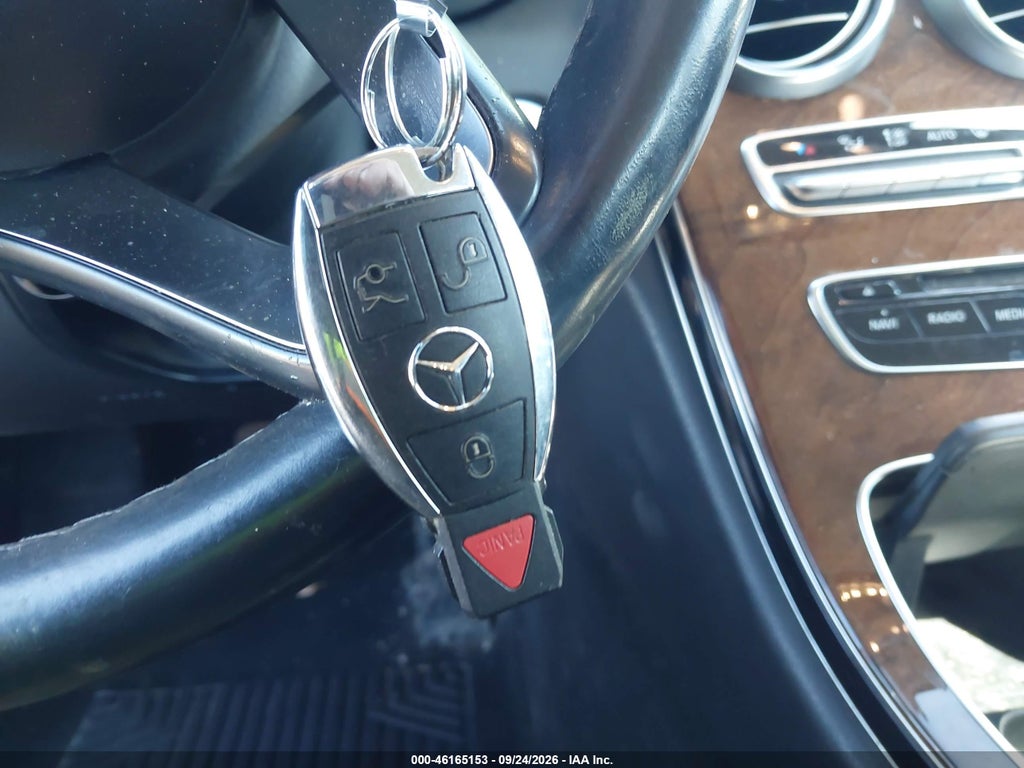2015 Mercedes-Benz C 300 Luxury 4MATIC photo 11