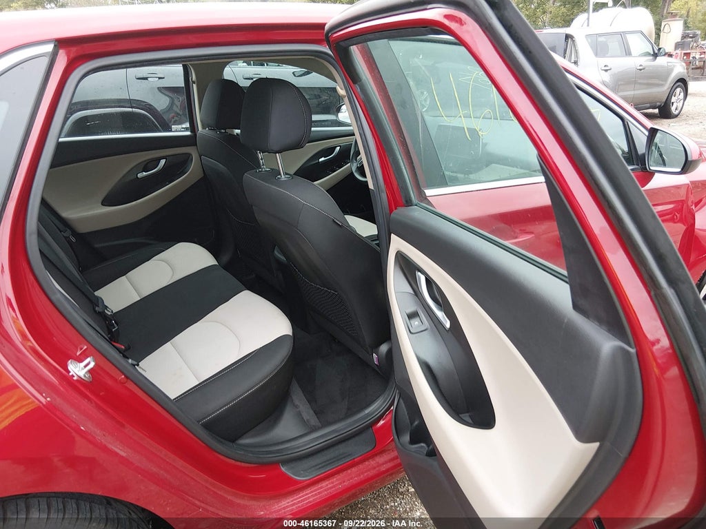 2020 Hyundai Elantra GT photo 8
