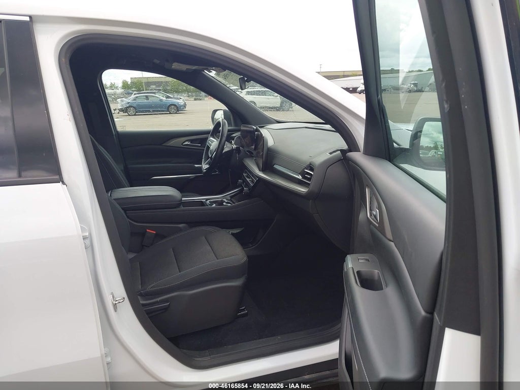 2026 Chevrolet Traverse AWD LT photo 5