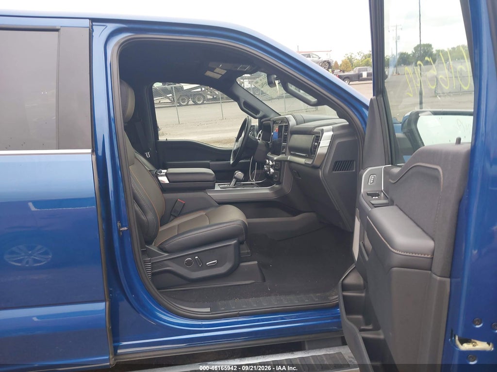 2025 Ford F-150 Lariat photo 5