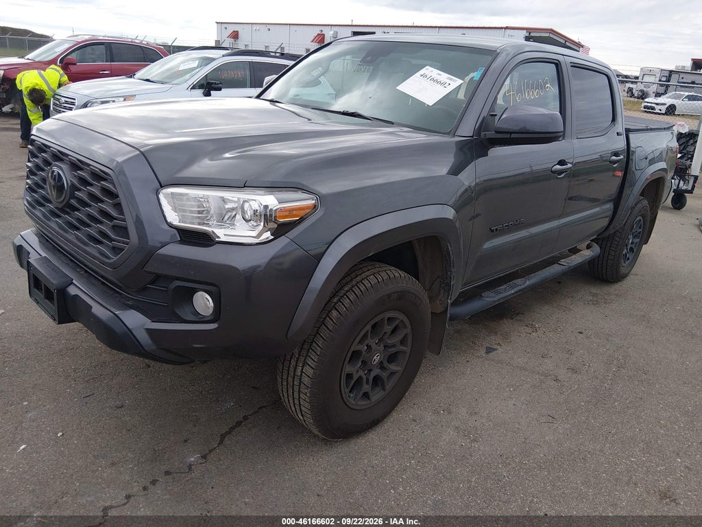 2020 Toyota Tacoma SR5 V6 photo 2