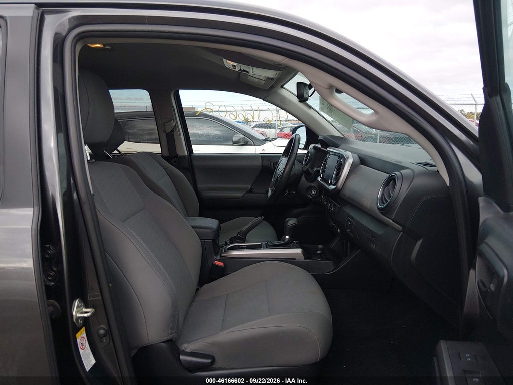 2020 Toyota Tacoma SR5 V6 photo 5