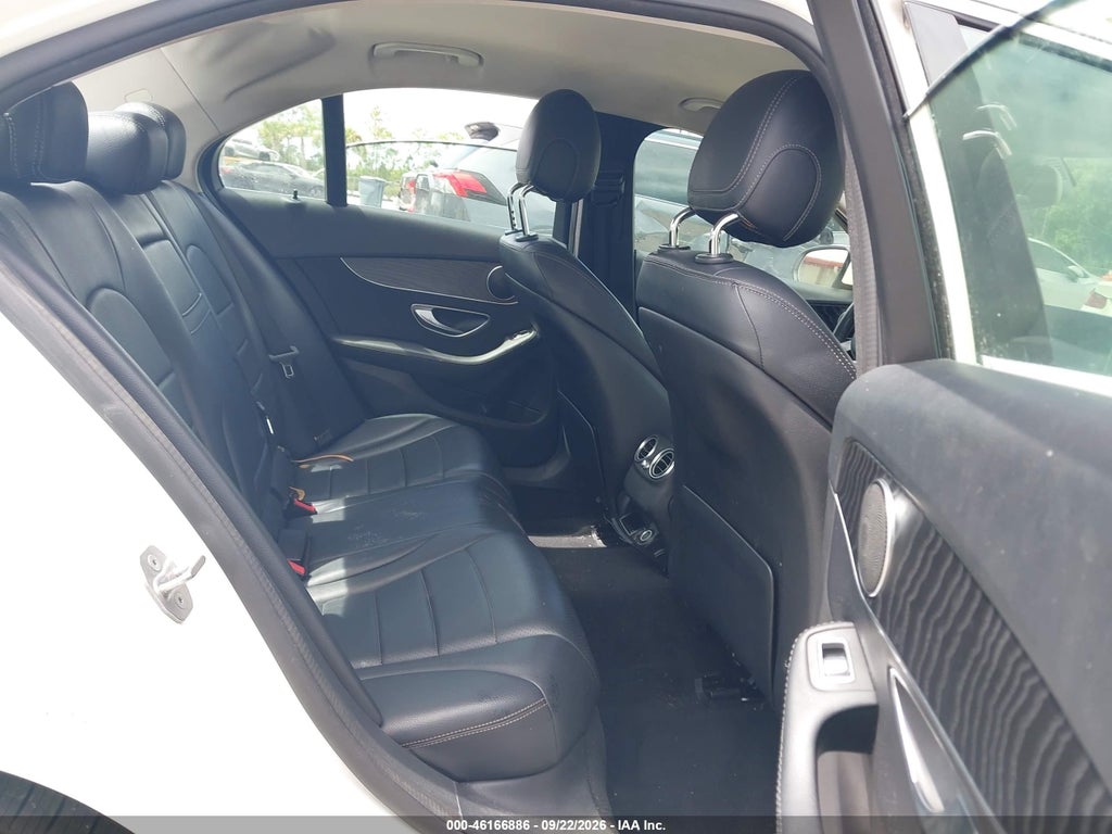 2016 Mercedes-Benz C 300 photo 8