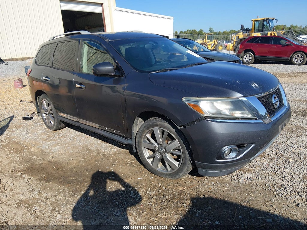 2013 Nissan Pathfinder Platinum photo 1