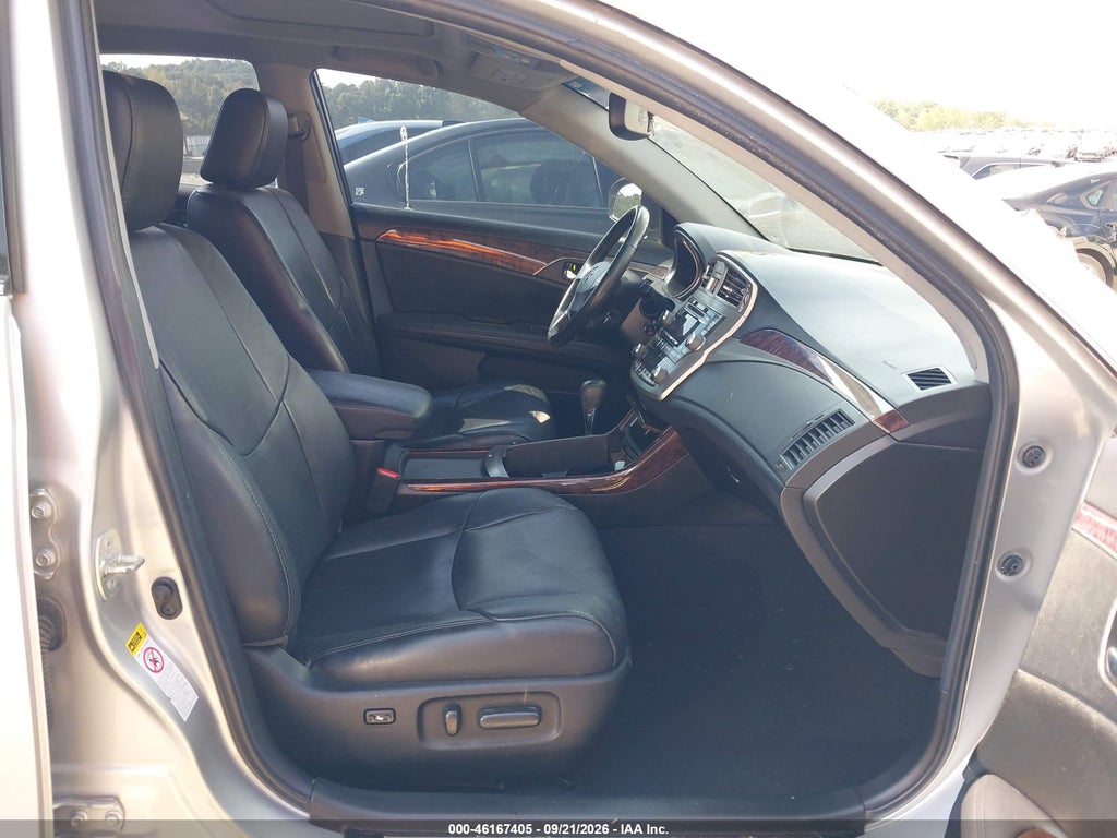 2011 Toyota Avalon photo 5