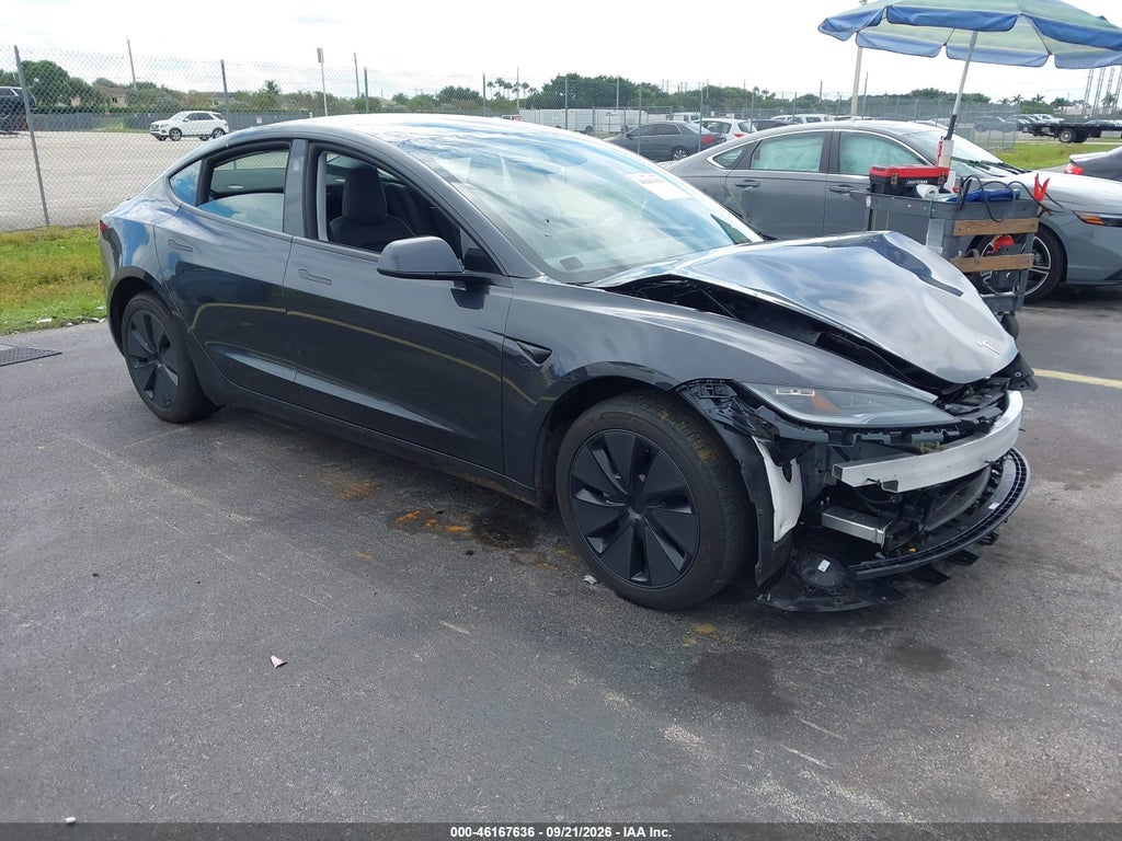 TESLA MODEL 3 2025
