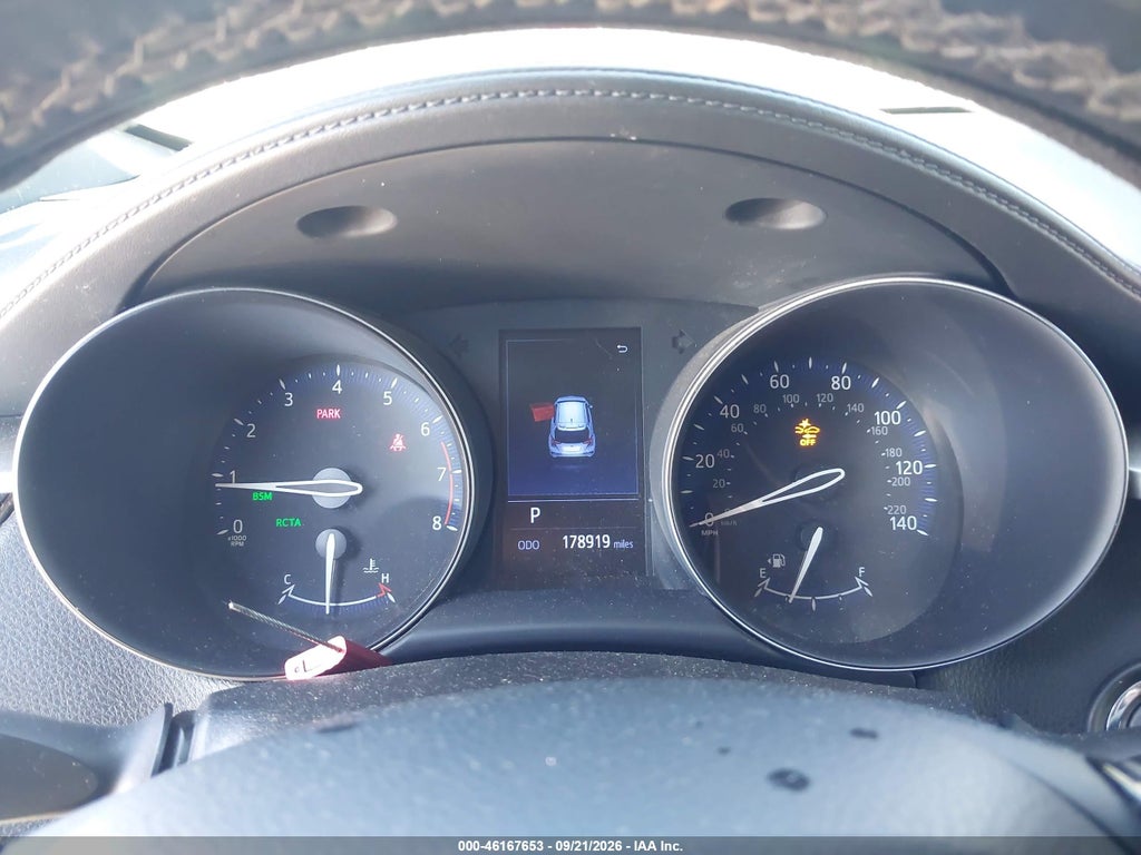 2019 Toyota C-HR XLE photo 7