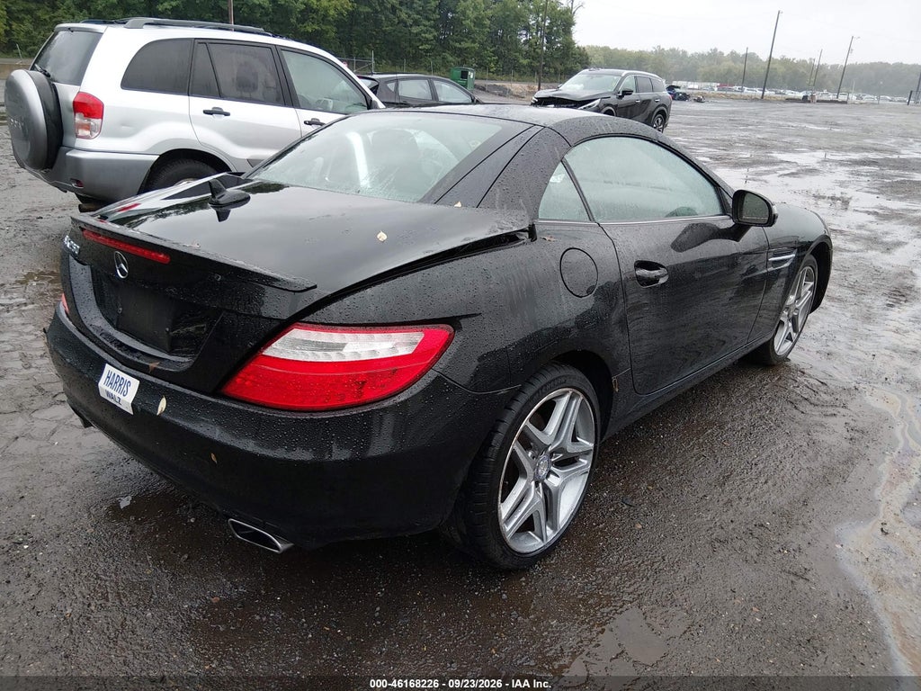 2014 Mercedes-Benz SLK 250 photo 4