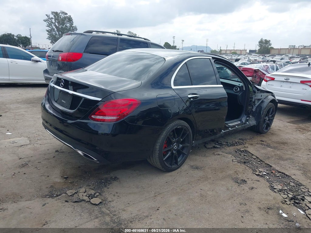 2015 Mercedes-Benz C 300 4MATIC photo 4