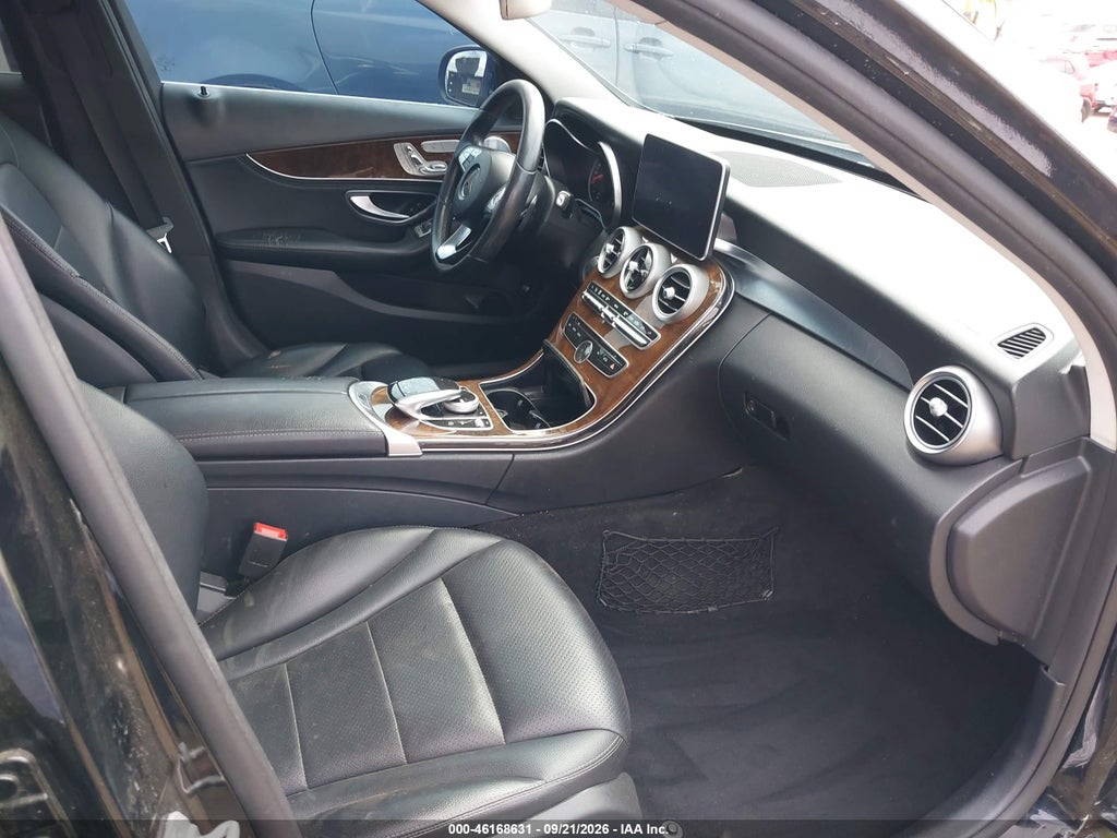 2015 Mercedes-Benz C 300 4MATIC photo 5