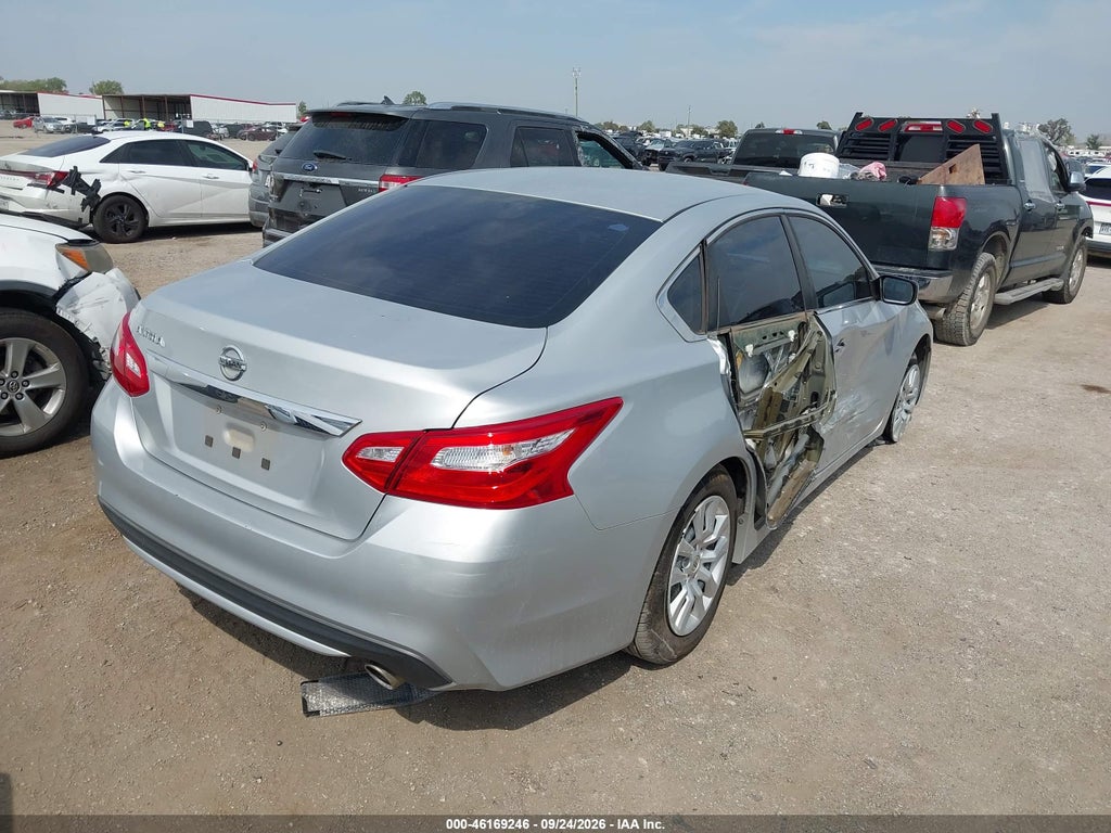 2016 Nissan Altima 2.5 S photo 4