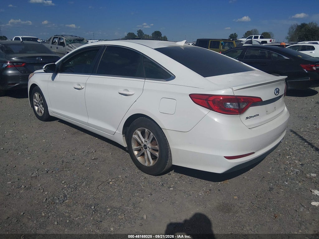 2015 Hyundai Sonata SE photo 3