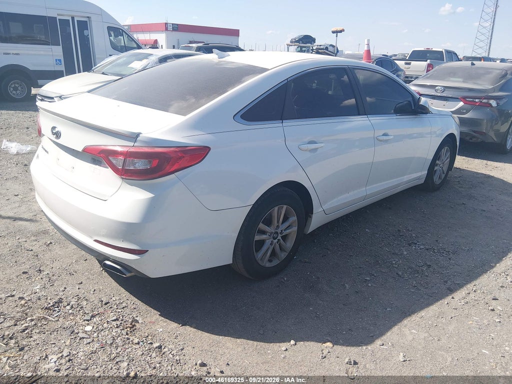 2015 Hyundai Sonata SE photo 4