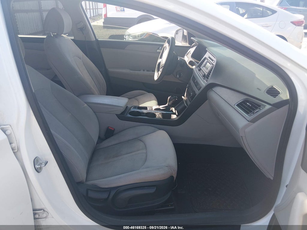 2015 Hyundai Sonata SE photo 5
